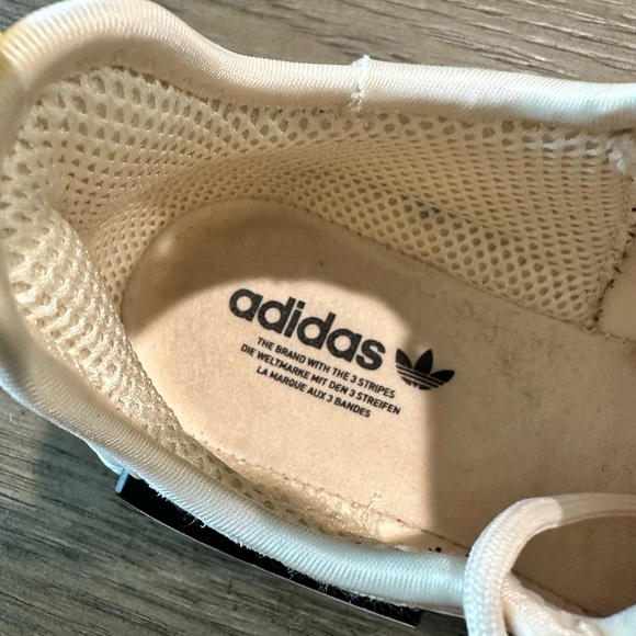 Adidas NMD R1 Cream Size 7.5 Like New - worn once - Picture 9 of 11